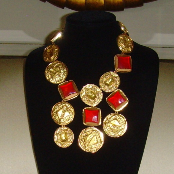 Kenneth J Lane (KJL) Statement Bib Necklace - Picture 10 of 15